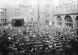 Muenchner: Company roll-call in the publishing house of the Muench