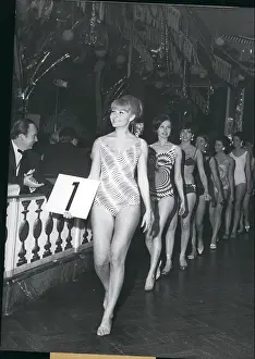 Starlets: Competitors at Mannequin Ball, Munich, Germany