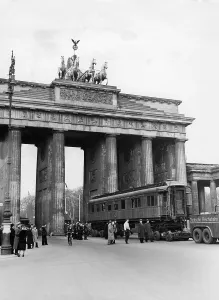 Viewing: CompiEugne railway car in Berlin, 1941