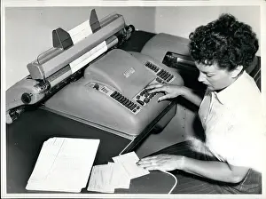 Booking: Computers - Electronics - Robots - Technology - TV's
