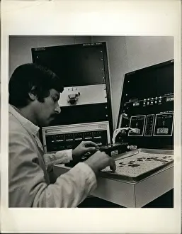 Expects: Computers - Electronics - Robots - Technology - TV's