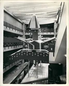 62ft: Computers - Electronics - Robots - Technology - TV's