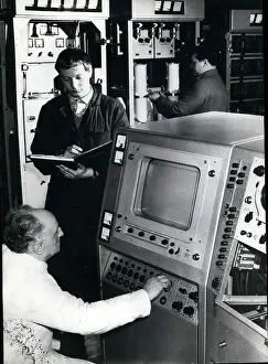 Transmitting: Computers - Electronics - Robots - Technology - TV's
