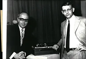 Transmitting: Computers - Electronics - Robots - Technology - TV's