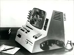 Videophone: Computers - Electronics - Robots - Technology - TV's