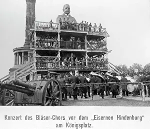 Nail: Concert in front of the Iron Hindenburg 1916