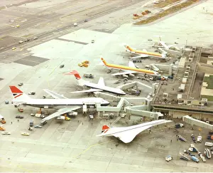 Boaa: Concorde G-BOAA a Boeing 747 and a VC10