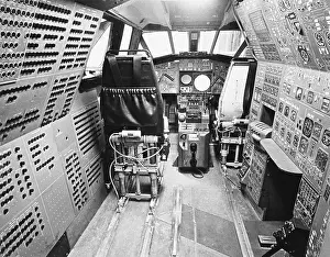 Concordes: CONCORDE'S COCKPIT