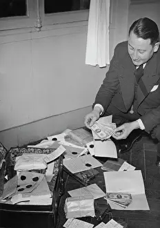 Forgery: Confiscated counterfeit money in Brunoy, 1939