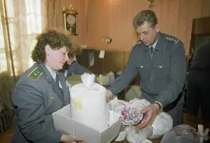 Employee: Confiscation of goods at customs
