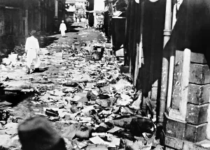 Bombay: Conflicts between Hindus and Muslims in Bombay, 1932