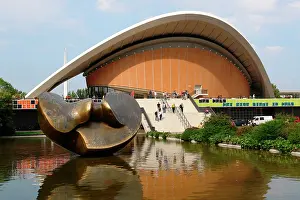 Welt: Congress Hall, with Henry Moore sculpture, Berlin
