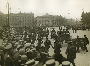 Baggage: Conquered artillery guns in Berlin, 1914