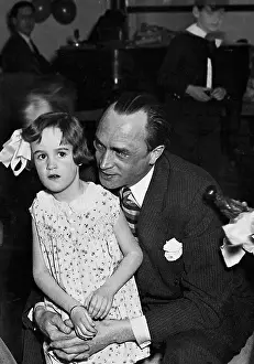 Kiki: Conrad Veidt with his daughter