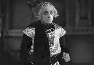 Veidt: Conrad Veidt in The Flight in the Night, 1926