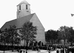 Hangs: Consecration of the Lindenkirche in Berlin, 1936