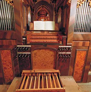Zwettl: Console of the main organ