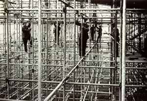 12000: Constructing a grandstand for 12.000 spectators