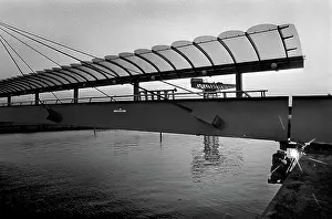 Weld: Construction of Bell's Bridge across River Clyde, Glasgow