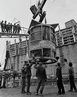 Metre: Construction of Chirkei HPP dam