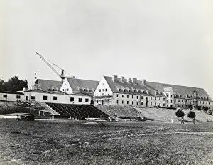 Erding: Construction-Crane with Newly Completed Barracks for Air?