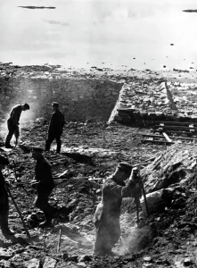 Conditioning: Construction of a defensive work in Norway, 1944