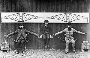Construction of Forth Railway Bridge - cantilever principle