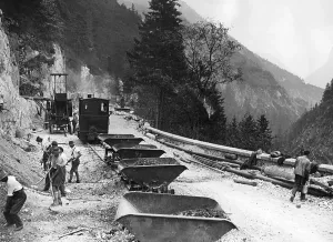 Lederhosen: Construction of the German Alpine Road in the Berchtesga