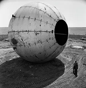 Welded: Construction of Grozny gas processing plant, 1972