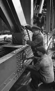 Rivets: Construction of a highway bridge, 1936