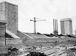 Grandstand: Construction of the Maerzfeld - March Field