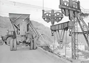 Boyden: Construction - Orlik dam - concrete