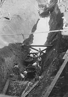 Breakthrough: The construction of the Panama Canal, 1904
