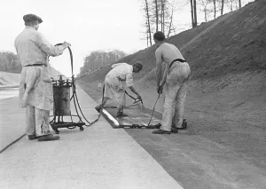 Injected: Construction of the Reich Highway ('labor battle') at the ti