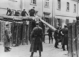 Oder: Construction of a roadblock in Frankfurt / Oder, 1945