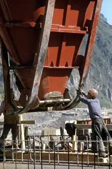 Yenisey: Construction of Sayano-Shushenskaya hydroelectric