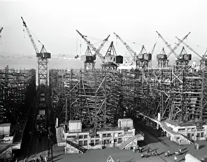 Scaffolds: construction - ship building - Baltimore - industry - 1940s