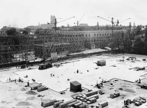 Scaffolding: Construction site at Koenigsplatz, 1935