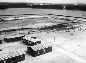 Containers: Construction site of the Kongresshalle on the
