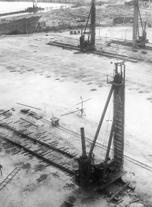Grosser: Construction site of the Nuremberg Kongresshalle