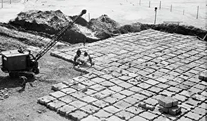 Slabs: The construction of the Stalingrad Hydro Power Plant