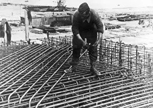 Braiding: Construction of a U-boat bunker at the Atlantic Ocean, 1942