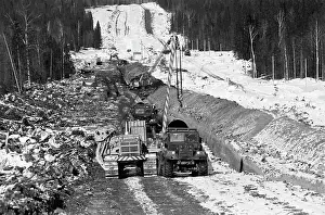 Construction of Urengoy-Novopskov gas pipeline