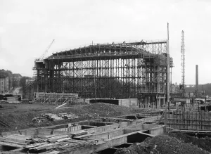 Grosse: Construction work on the Adolf-Hitler-Platz in Weimar