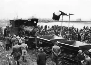 Provision: Construction workers at the Brieselang Canal, 1934