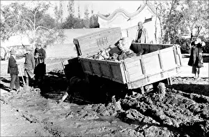 Xinjiang: Construction workers in Kashgar, western China