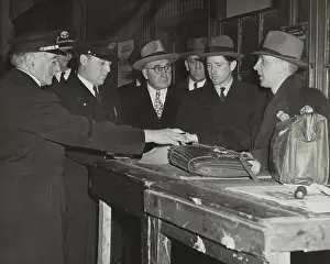 Lcgr1406: Convicted spy, American Tyler Kent, returning to