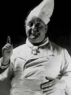 Forefinger: Cook with raised forefinger