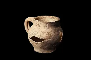 Latrine: Cooking pot, castle of Chateau-Thierry, Picardy, France