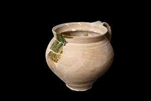 Blary: Cooking pot, castle of Chateau-Thierry, Picardy, France